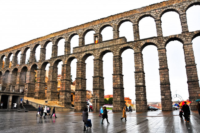Обои картинки фото римский, акведук, сеговия, испания, города, мосты, старинный