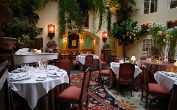 Картинка интерьер кафе рестораны отели букеты столы рояль