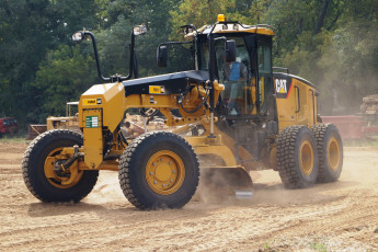 Картинка caterpillar+grader+120m+awd техника грейдеры работы дорожные грейдер