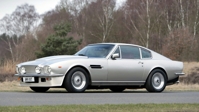 Обои картинки фото aston martin v8, автомобили, aston martin, aston, martin, элитные, компания, ltd, частная, великобритания