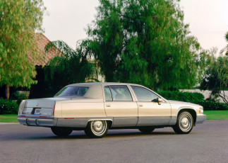 Картинка автомобили cadillac fleetwood brougham