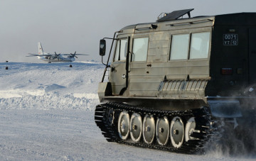 Картинка техника вездеходы cамoлeт ан24 болотоход снегоболотоход гусеничный транспортeр тм120 арктика