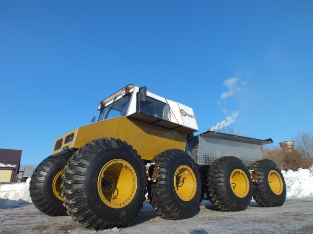 Обои картинки фото техника, вездеходы, снегоболотоход, беркут, 8, вездеход, шины, низкого, давления