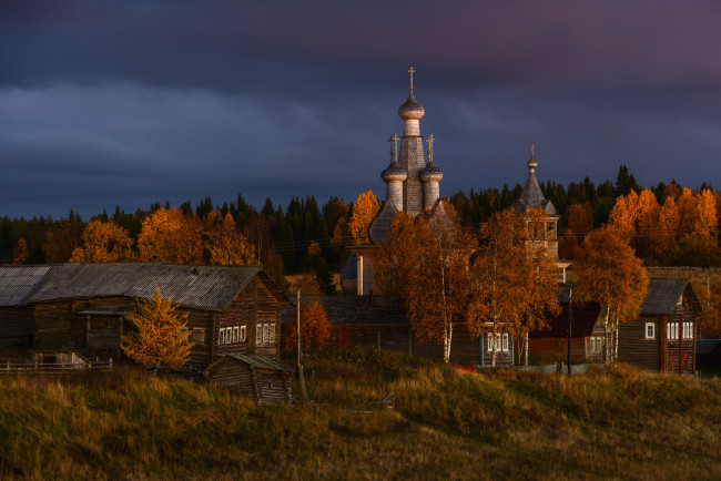 Обои картинки фото города, - православные церкви,  монастыри, деревянное, зодчество, архангельская, область, вдоль, oнеги, церковь, дерево