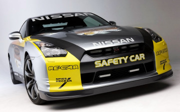 Картинка автомобили nissan datsun