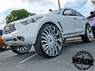 Картинка автомобили выставки+и+уличные+фото infiniti