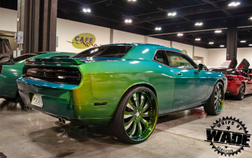 Картинка автомобили выставки+и+уличные+фото challenger