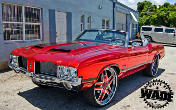 Картинка автомобили выставки+и+уличные+фото cutlass