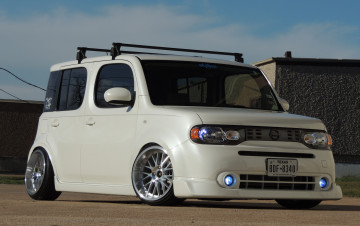 Картинка автомобили nissan datsun