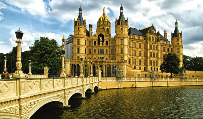 Обои картинки фото города, замок шверин , германия, замок, мост