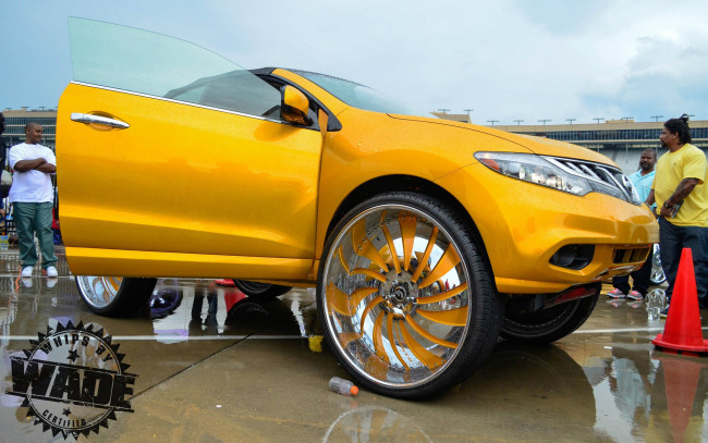 Обои картинки фото автомобили, выставки и уличные фото, nissan