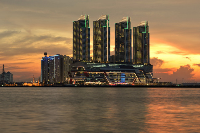 Обои картинки фото jakarta, города, джакарта , индонезия, небоскребы, рассвет