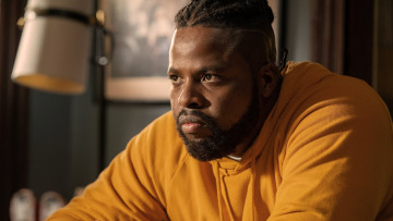 Картинка spenser+confidential+ +2020 кино+фильмы spenser+confidential кадры из фильма spenser confidential правосудие спенсера winston duke боевик детектив криминал