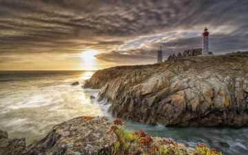 Картинка saint-mathieu+lighthouse france природа маяки saint-mathieu lighthouse