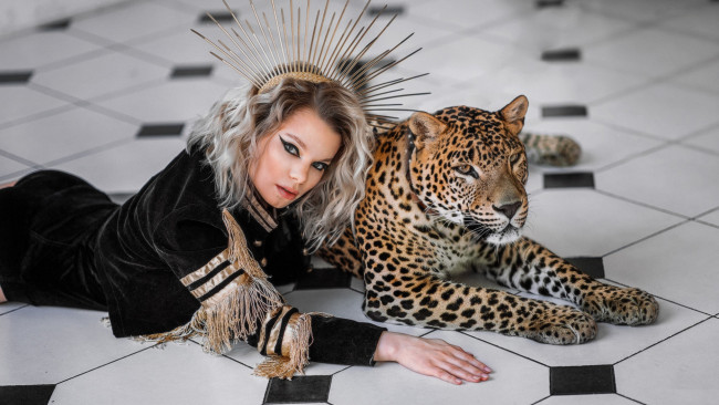 Обои картинки фото девушки, - креатив,  косплей, леопард, блондинка, креатив, лолита, сахарова