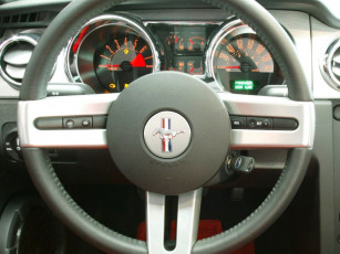 Картинка ford mustang 2005 автомобили спидометры торпедо