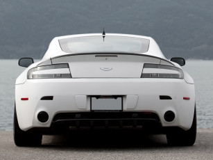 Картинка автомобили aston martin