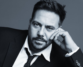 Картинка мужчины narciso rodriguez дизайнер