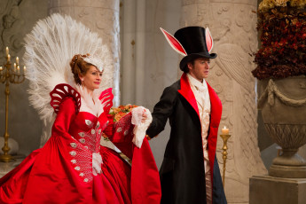 Картинка mirror кино фильмы julia roberts evil queen armie hammer prince alcott