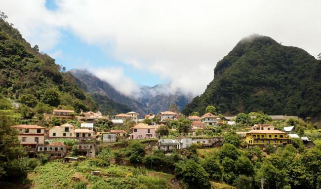 Обои картинки фото португалия, madeira, santana, города, пейзажи