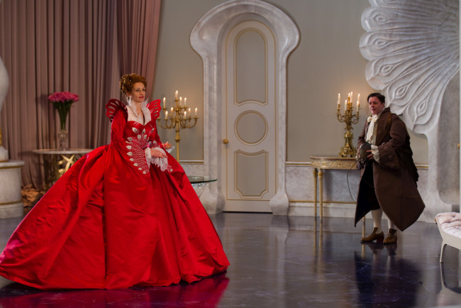 Обои картинки фото mirror, кино, фильмы, julia, roberts, evil, queen