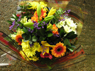 Картинка цветы букеты +композиции букет хризантемы лилии герберы розы