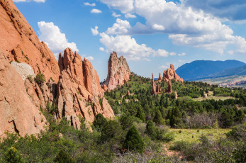 Картинка природа горы растительность скалы камни