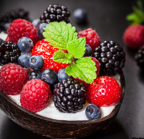 Обои картинки фото еда, мороженое,  десерты, ягоды, десерт