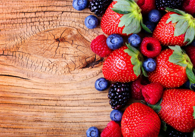 Обои картинки фото еда, фрукты,  ягоды, ягоды, клубника, малина, голубика, ежевика