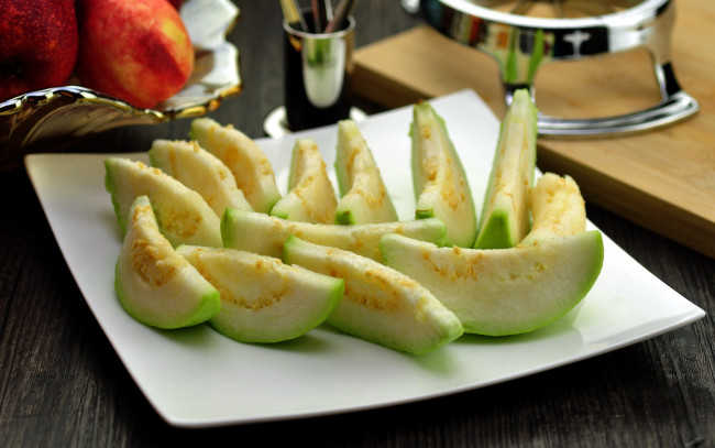 Обои картинки фото еда, фрукты,  ягоды, гуава, экзотика