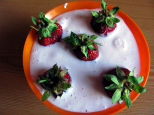 Картинка еда мороженое +десерты клубника десерт