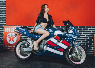 Картинка moto+girl+45 мотоциклы мото+с+девушкой girls moto