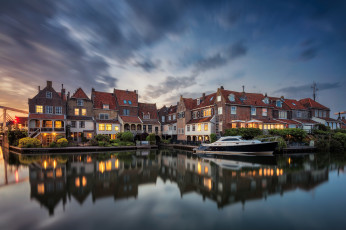 Картинка города -+панорамы городок