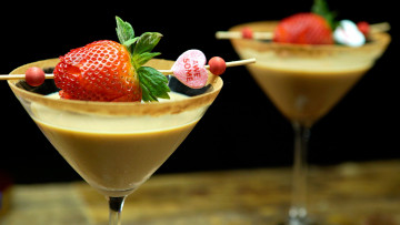 Картинка еда напитки +коктейль бокал коктейль клубника