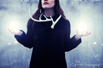 Картинка кино+фильмы shadow+and+bone+ сериал девушка рога