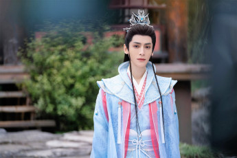 Картинка кино+фильмы till+the+end+of+the+moon мужчина наряд двор