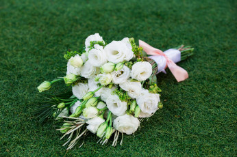 Картинка цветы букеты +композиции белые розы эустома