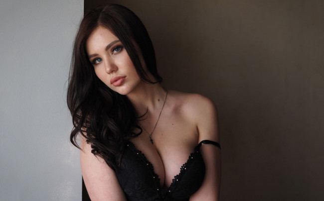 Обои картинки фото девушки, - брюнетки,  шатенки, девушка, позирует, станислав, пучковский