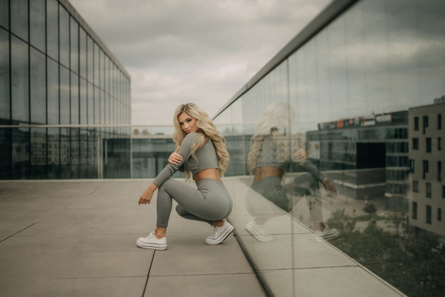 Обои картинки фото девушки, - блондинки,  светловолосые, jiri, tulach, девушка, позирует