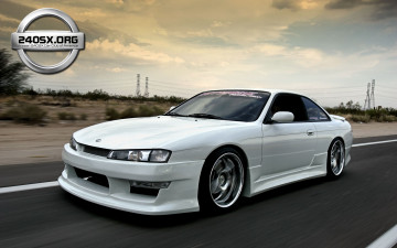 Картинка автомобили nissan datsun