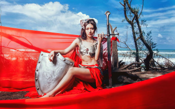 Картинка девушки -unsort+ девушки+с+оружием девушка щит меч