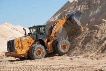 Картинка техника фронтальные+погрузчики case