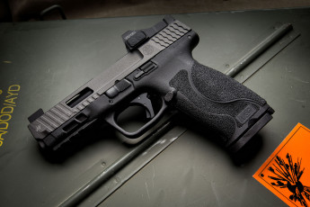 Картинка оружие пистолеты снедь