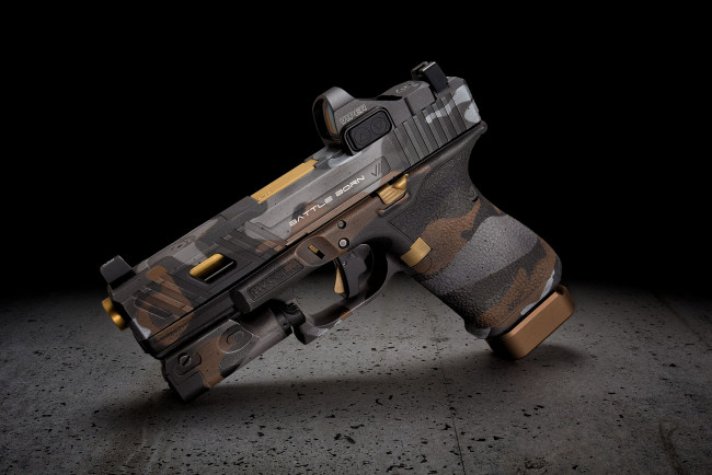 Обои картинки фото battle born glock reloaded, оружие, пистолеты, ствол