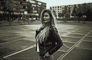Картинка календари компьютерный+дизайн calendar 2019 женщина здание взгляд девушка улица
