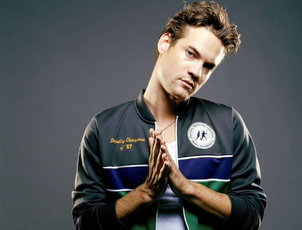 Обои картинки фото мужчины, shane west, актер, бородка, кофта