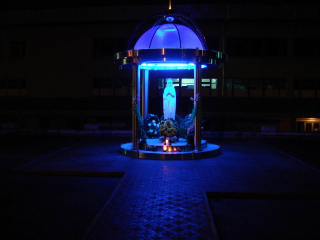 Обои картинки фото Часовенка, города, другое