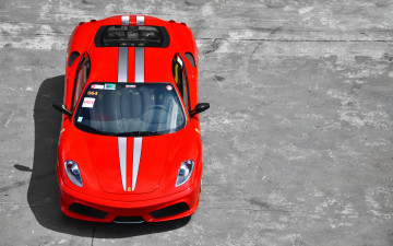 Картинка автомобили ferrari красная