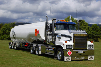 Картинка автомобили mack tanker truck