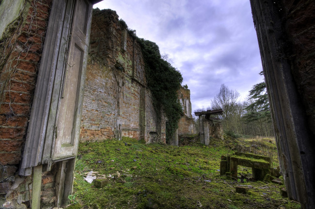 Обои картинки фото rougham, hall, разное, развалины, руины, металлолом, замки, архитектура, пейзаж